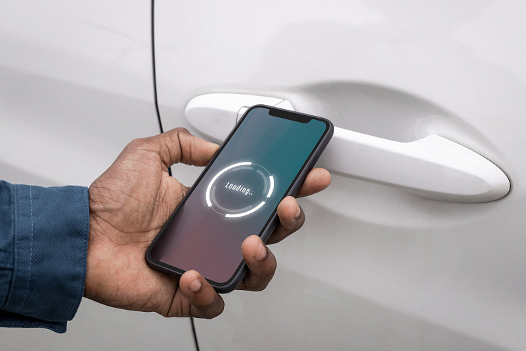 Управлять автомобилями BELGEE можно будет со смартфона – новая разработка
