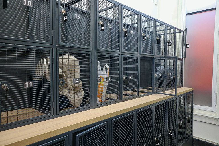 Кто отвечает за вещи в камерах хранения, пояснил юрист