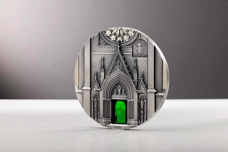 Выпущены уникальные монеты весом в килограмм – их всего 77