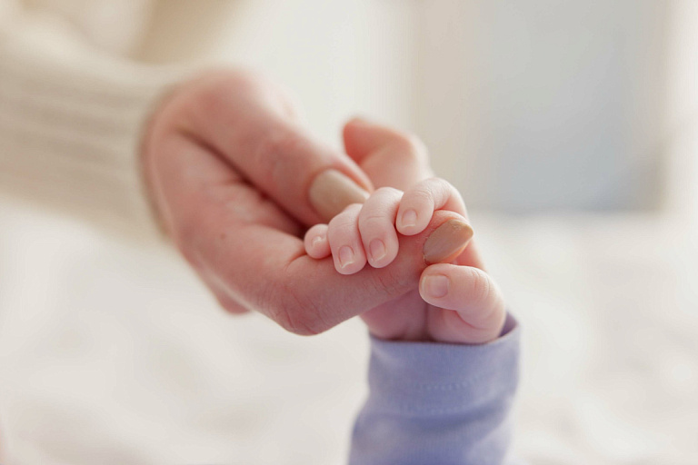 Белоруску с новорожденным оставили без пособия – кто оказался виноват