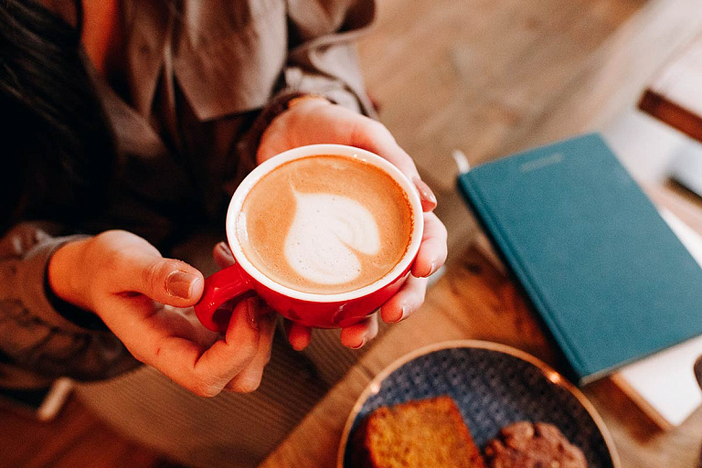 Кофеин может замедлить старение мозга и защитить от деменции – ученые