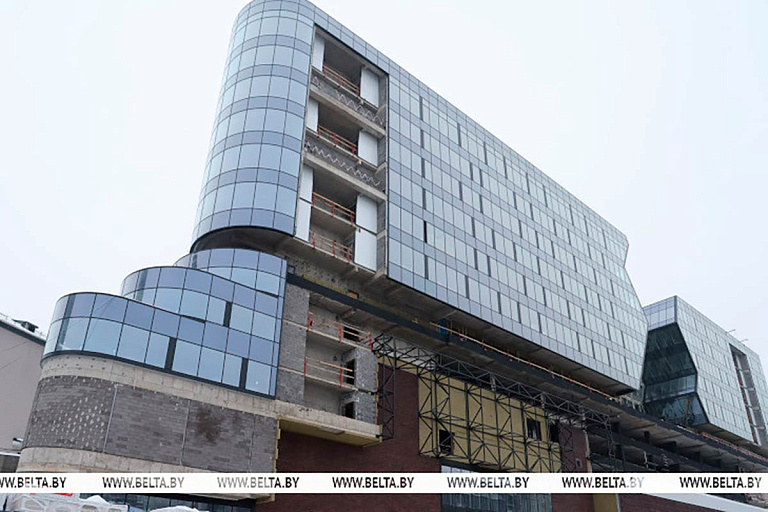 К концу 2026-го в центре Минска откроют большой комплекс – с речкой и водопадом