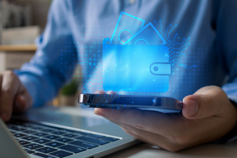 Получение зарплаты и кредиты: как белорусы смогут использовать криптобанк