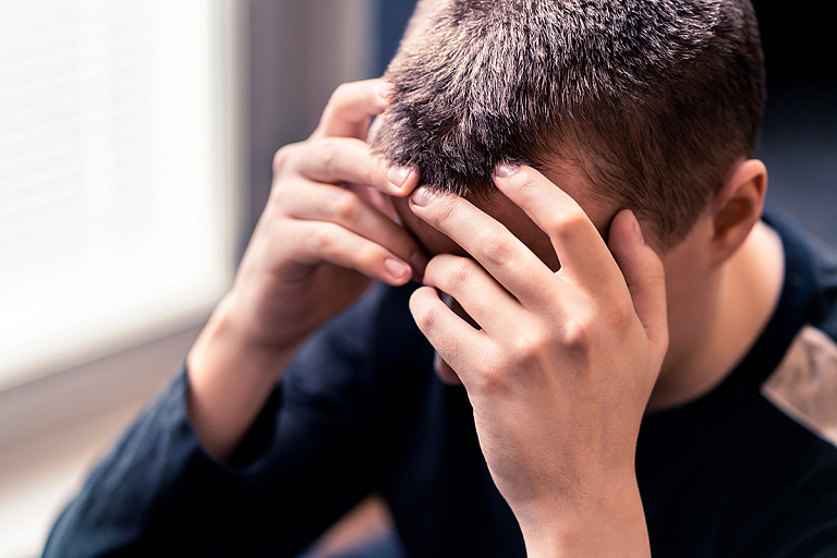 Школьника из Минска запугали дронами – он отдал аферистам огромную сумму