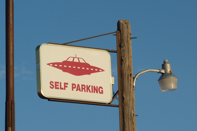 Достаем попкорн: Трамп пообещал рассказать все про инопланетян