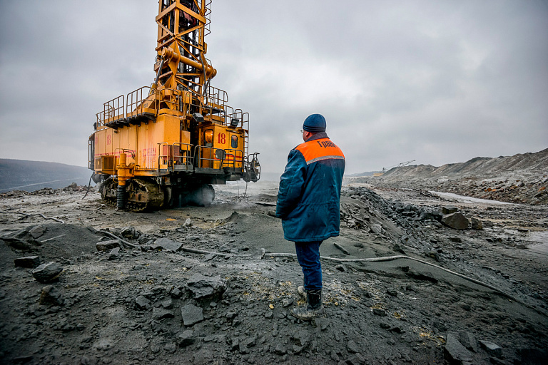 Заполняются склады: как Минпром будет решать проблемы в отрасли