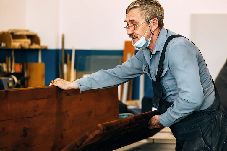 Крупные предприятия Беларуси оказались в долгах – решили помочь