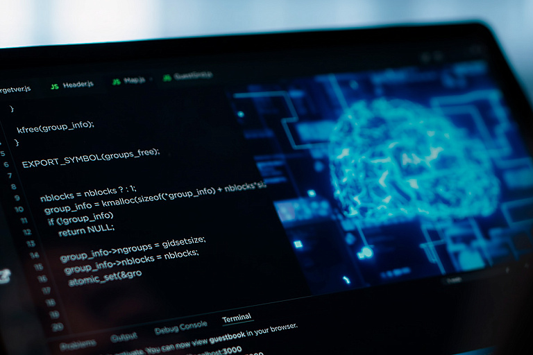 Amazon инвестировал рекордные $50 млрд в создателя ChatGPT – узнали зачем