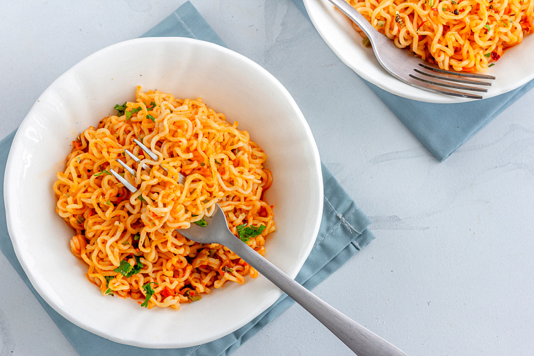 В Беларуси признали опасной лапшу быстрого приготовления – что за она