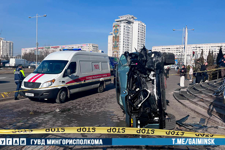 BMW въехал в здание Dana Mall – пострадал ребенок