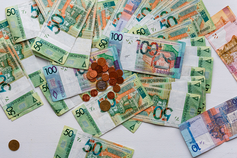 Объем налички в Беларуси вырос до рекордных размеров – подробности