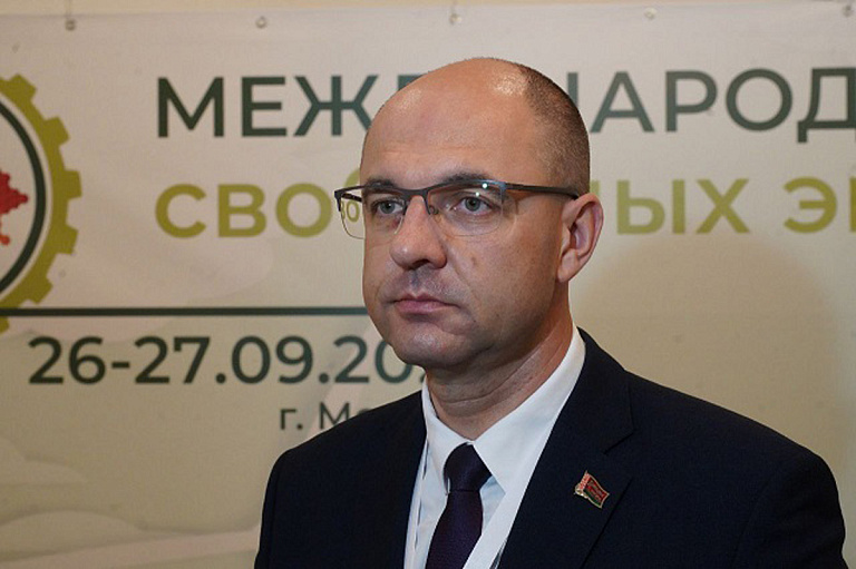 Министра, ранее задержанного за взятку, сняли с должности – указ Лукашенко