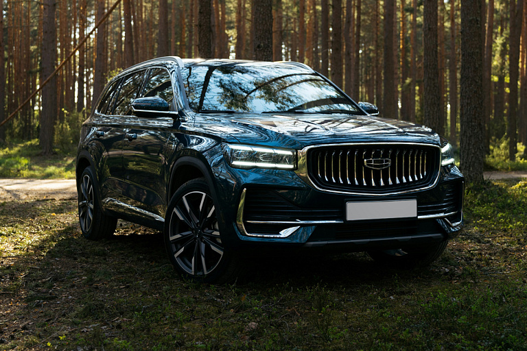 Белорусам с китайскими Geely ставят палки в колеса – что произошло