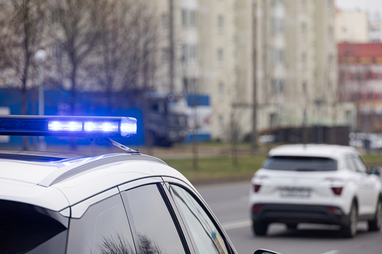 Как в боевике: на Могилевщине ГАИ открыла огонь по машине