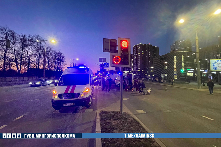 На перекрестке в Минске произошла авария – пострадали двое детей