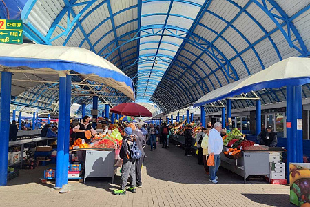 На Комаровке накануне выходных рухнули цены: смотрим, что выгодно брать