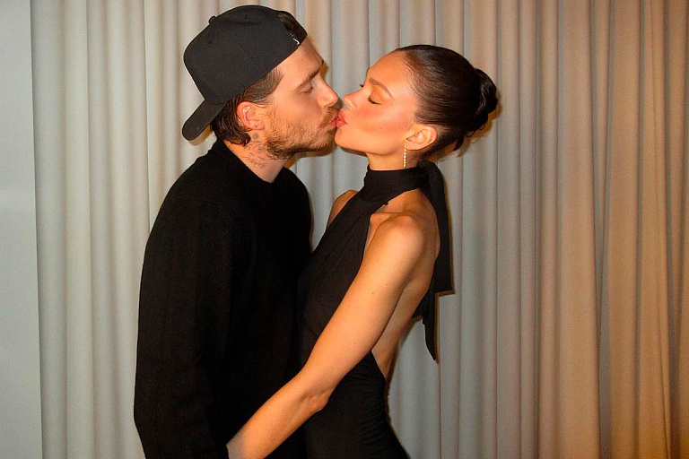 Жена Бекхэма-младшего продолжает "воевать" с его матерью