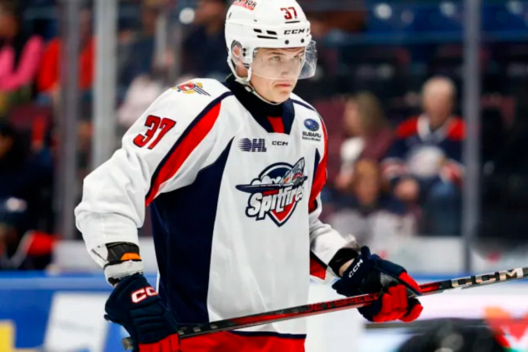 Геймер и ответственный дядя: Илья Протас врывается в НХЛ рядом с братом