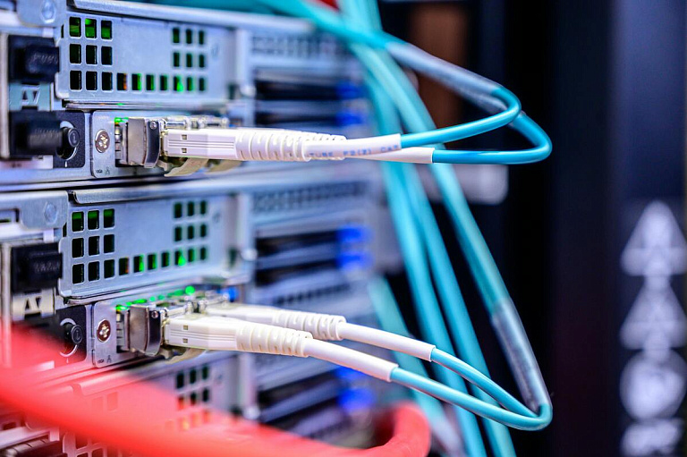Стало известно, на сколько оштрафуют сотовых операторов за плохой интернет