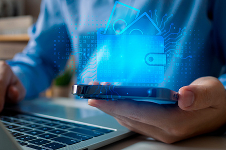 КГК сможет замораживать операции по электронным кошелькам – как это