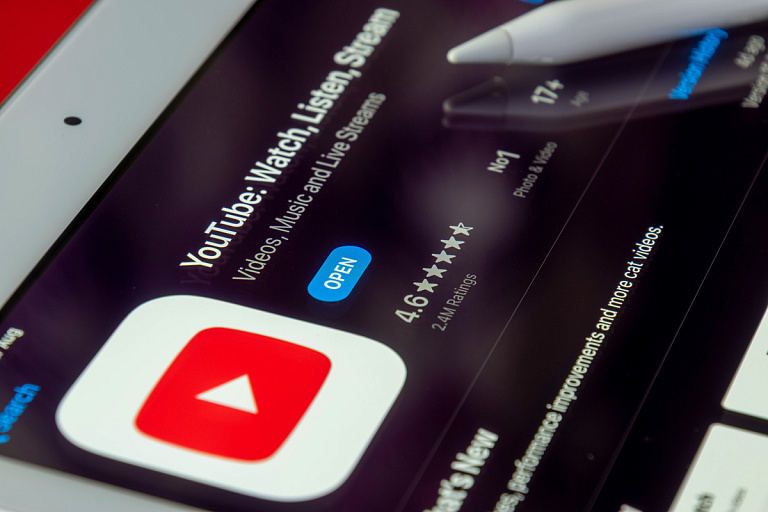 YouTube заблокировал международное белорусское СМИ – подробности