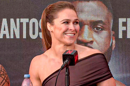 Легенда UFC завершила бой за 17 секунд – она не дралась с 2016 года