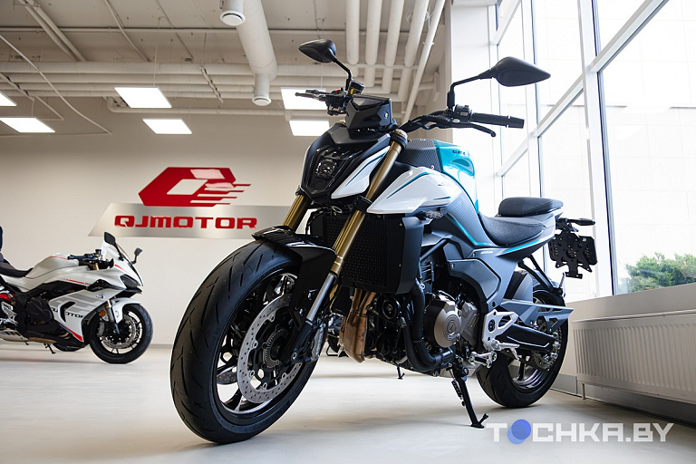 Мотоциклы из мира больших гонок: в Минске открылся шоурум QJMOTOR