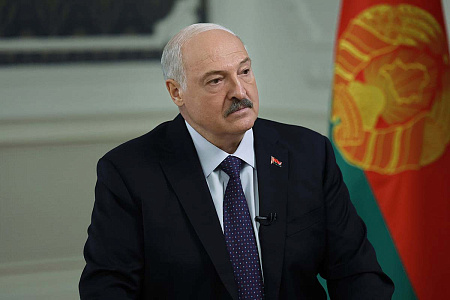 Лукашенко извинился за резкие слова перед Зеленским