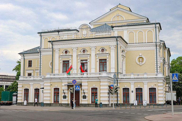 Новы сезон у Купалаўскім пачнецца са спектакля паводле рамана Шамякіна