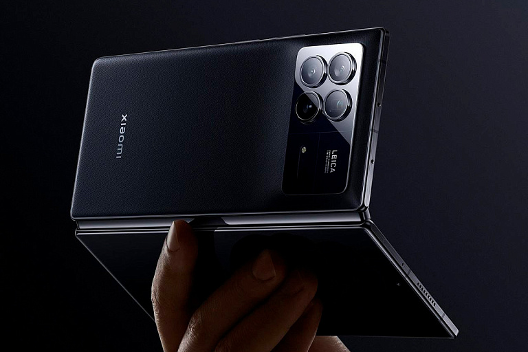 Xiaomi представила флагманский сгибающийся смартфон Mix Fold 3